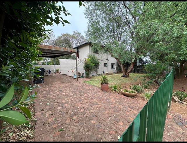 2 BEDROOM APARTMENT FOR SALE IN LAKESIDE